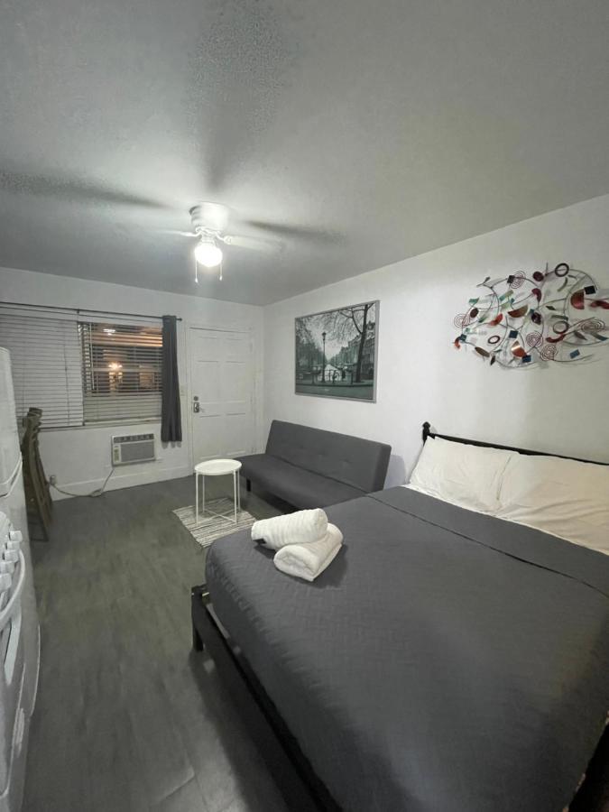 Trendy Pads In Hollywood Apartment Екстериор снимка